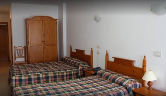 Hand Pick Accomodation
