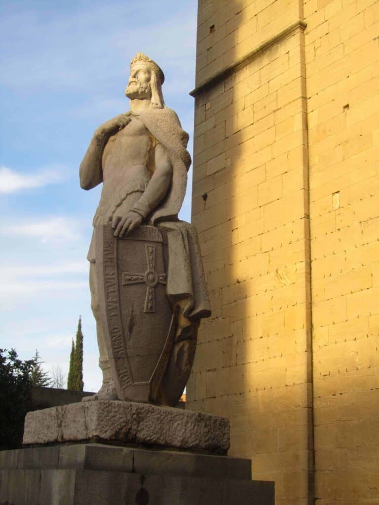 Camino Primitivo statue