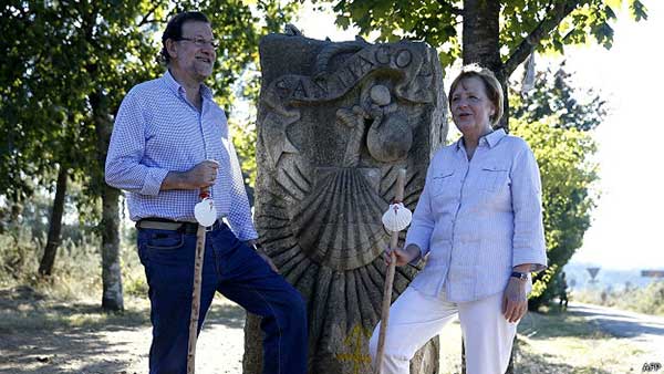 merkel Rajoy doing the camino