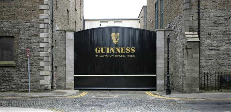 a picture of a Guinnes gate