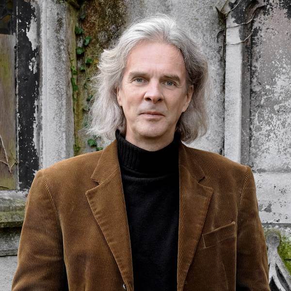 a picture of Peter Staford