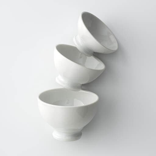 a picture of 3 cups