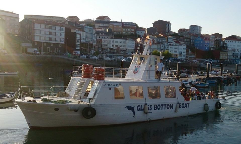 A picture of a boat on the Camino