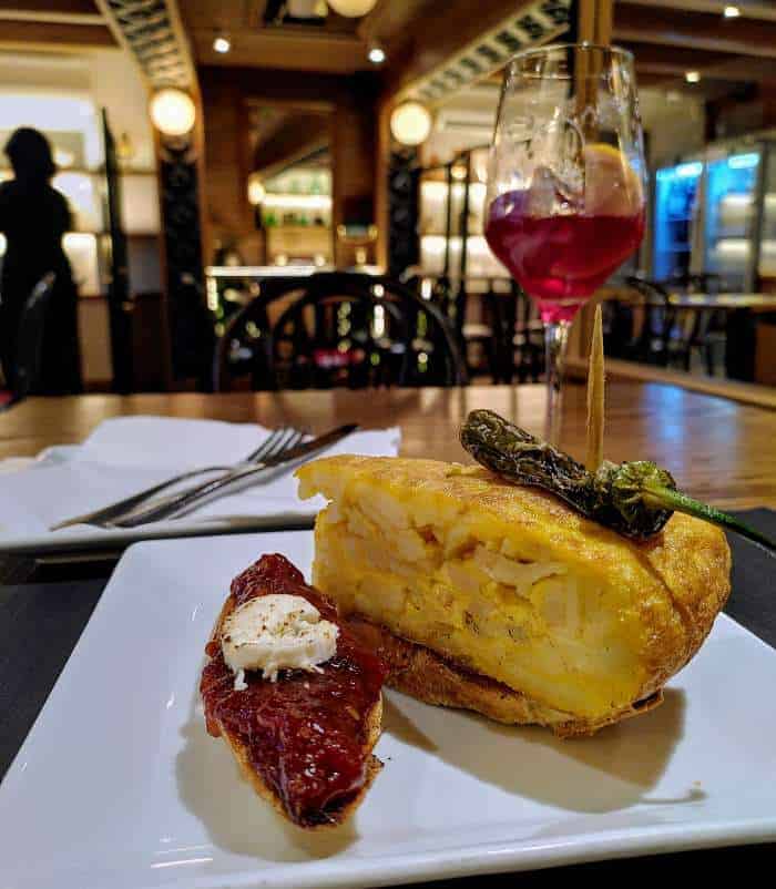 Pintxos and food on the Camino