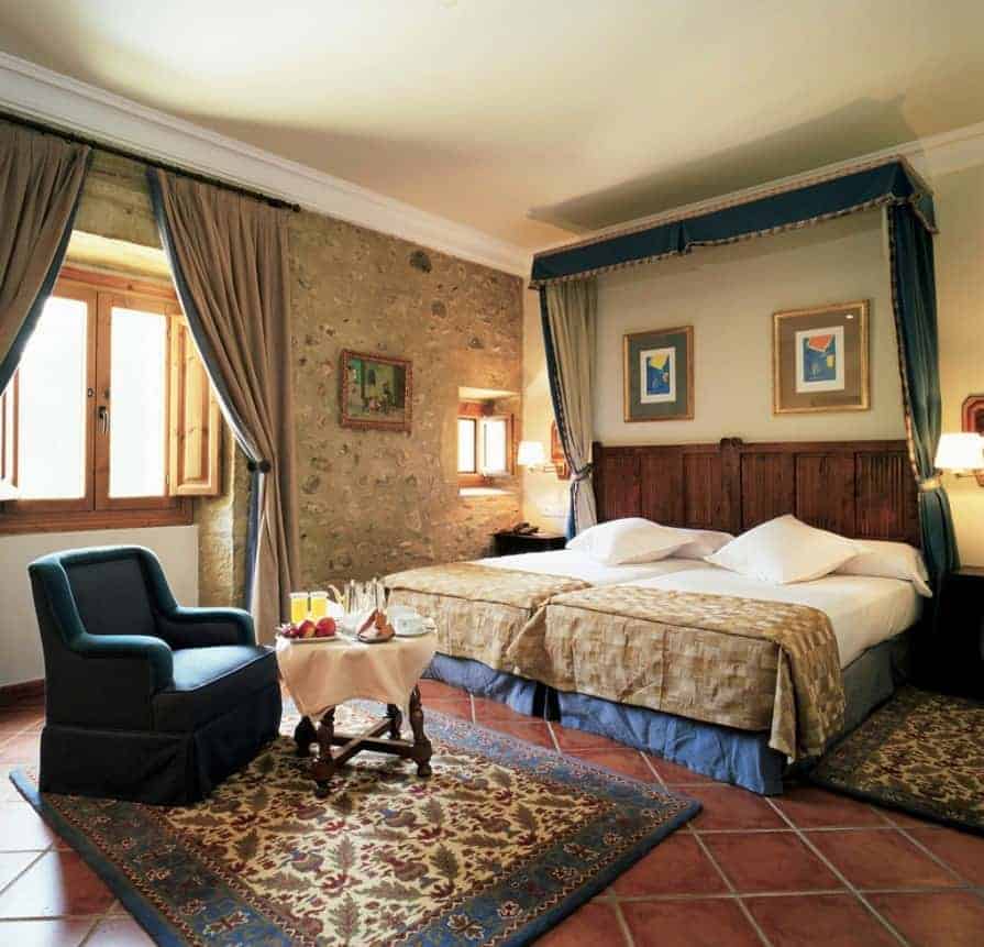 Parador de Santo Domingo Bernardo de Fresneda exterior Luxury accommodation on the Camino