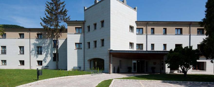 Parador de Villafranca del Bierzo Luxury accommodation on the Camino
