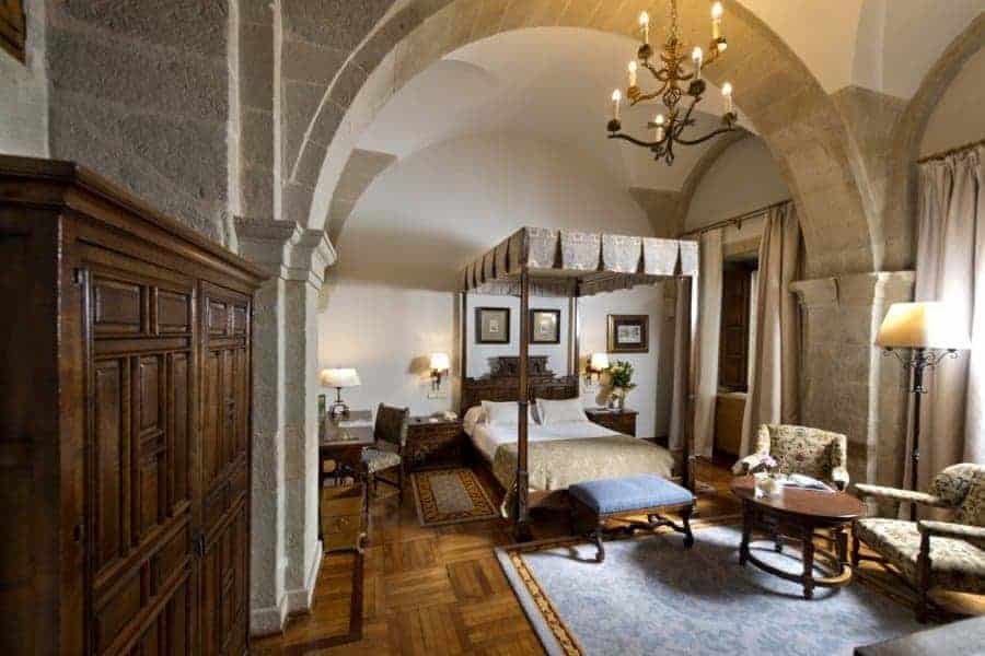 five star parador de santiago room