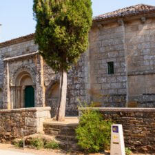Melide church