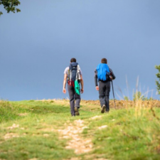 2 pilgrims walking the Le Puy path