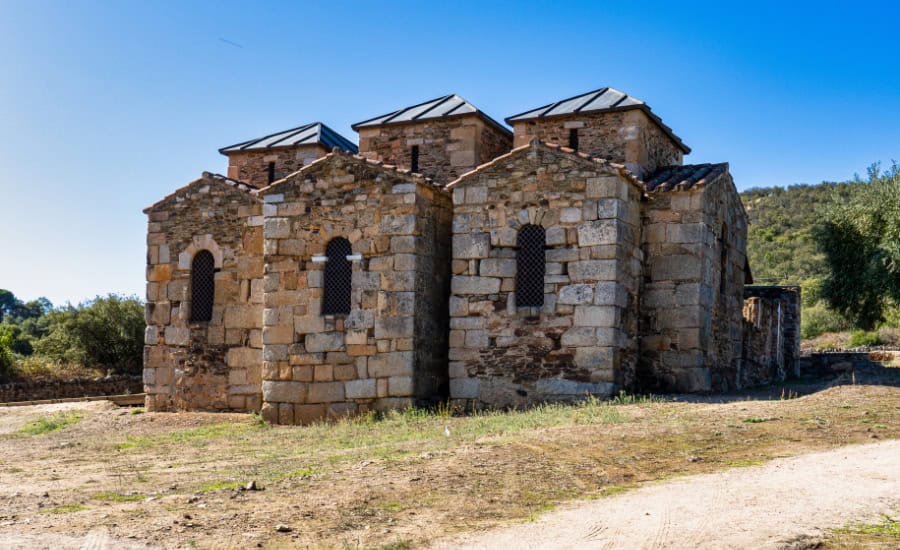 Basilica Santa Lucia del Trampal