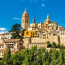 FR5 - Panoramic View of Leon with the Cathedral
