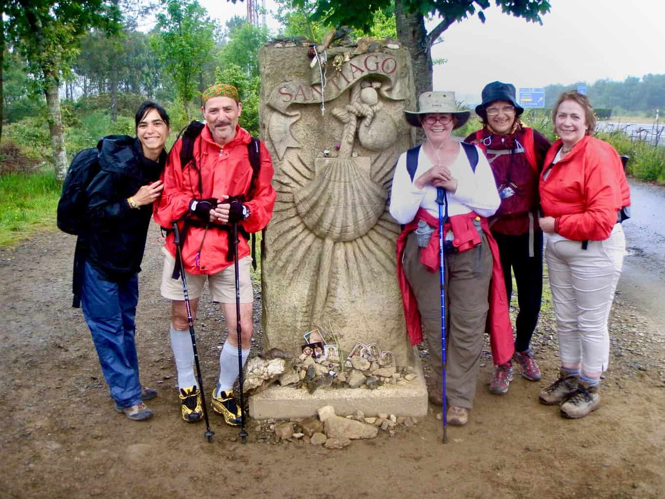 Group of pilgrims in front of monument