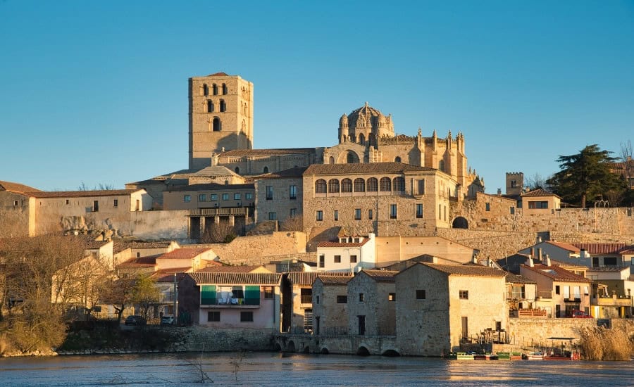 Zamora