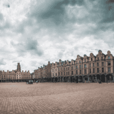 Town square arras
