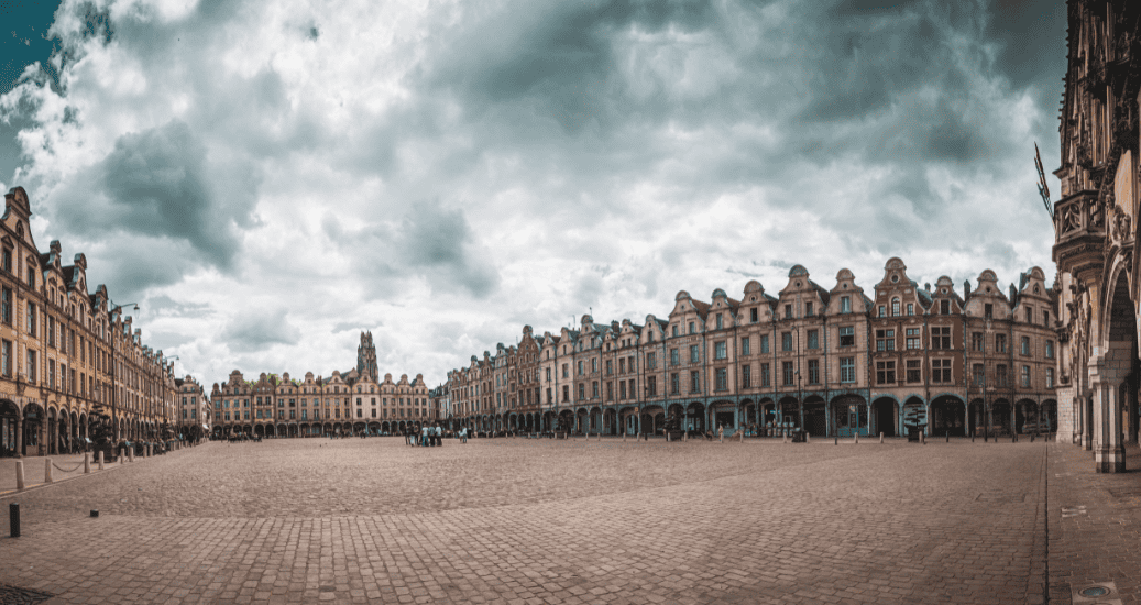 Town square arras