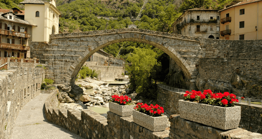 Pont St Martin