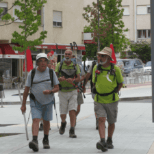 Pilgrims walking through Tui