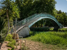 Bridge over a canal in Chalon en Champagne