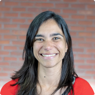 Silvia follow the camino employee