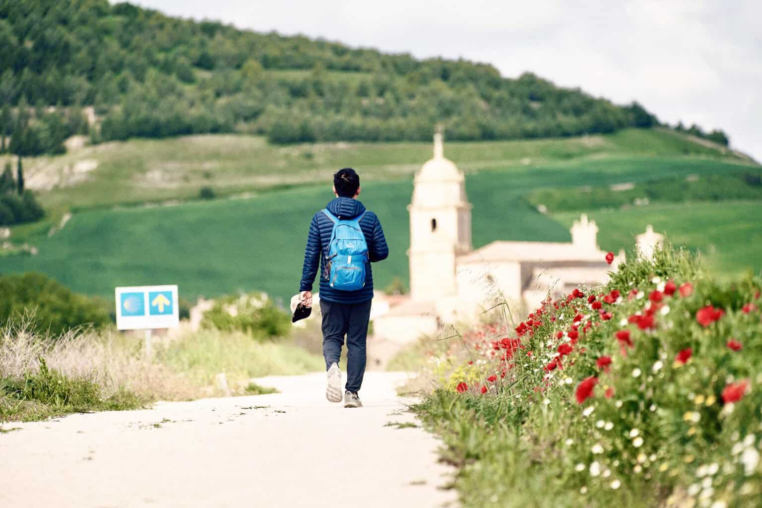 Pilgrim & church on Burgos