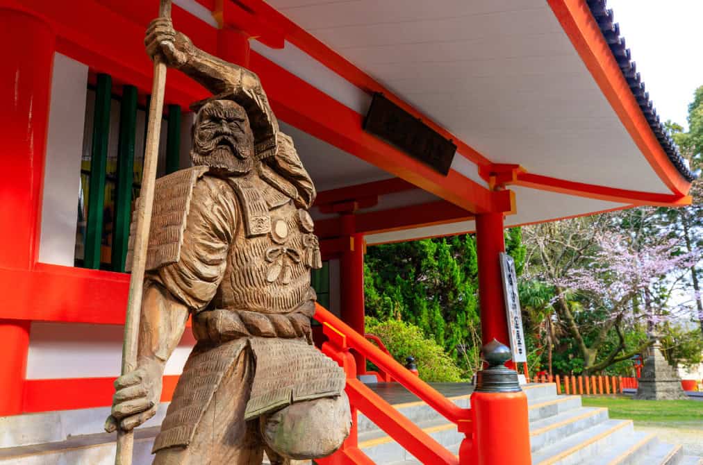 kumano kodo statue entrance front door dual pilgrimage