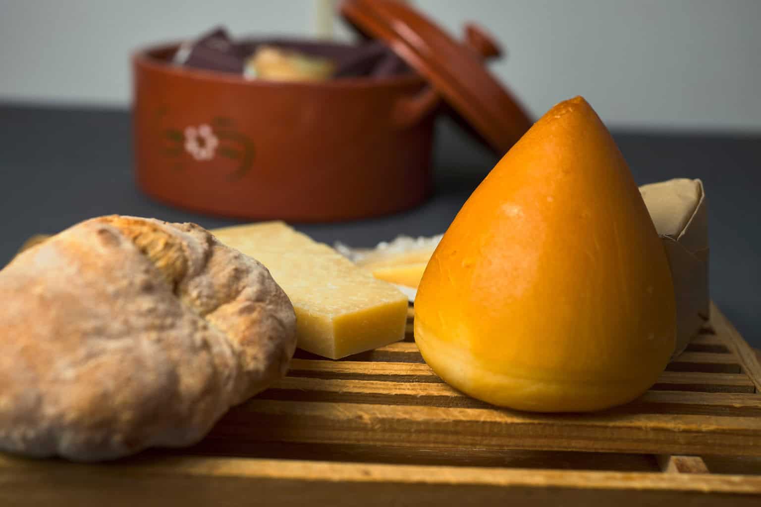 Cheeseboard of cheese from San Simón