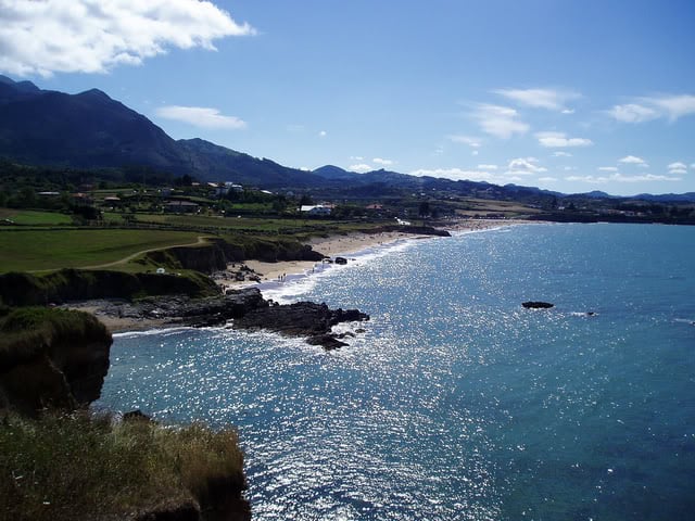 Coastline by Ribasdella on the Camino del Norte Coastal
